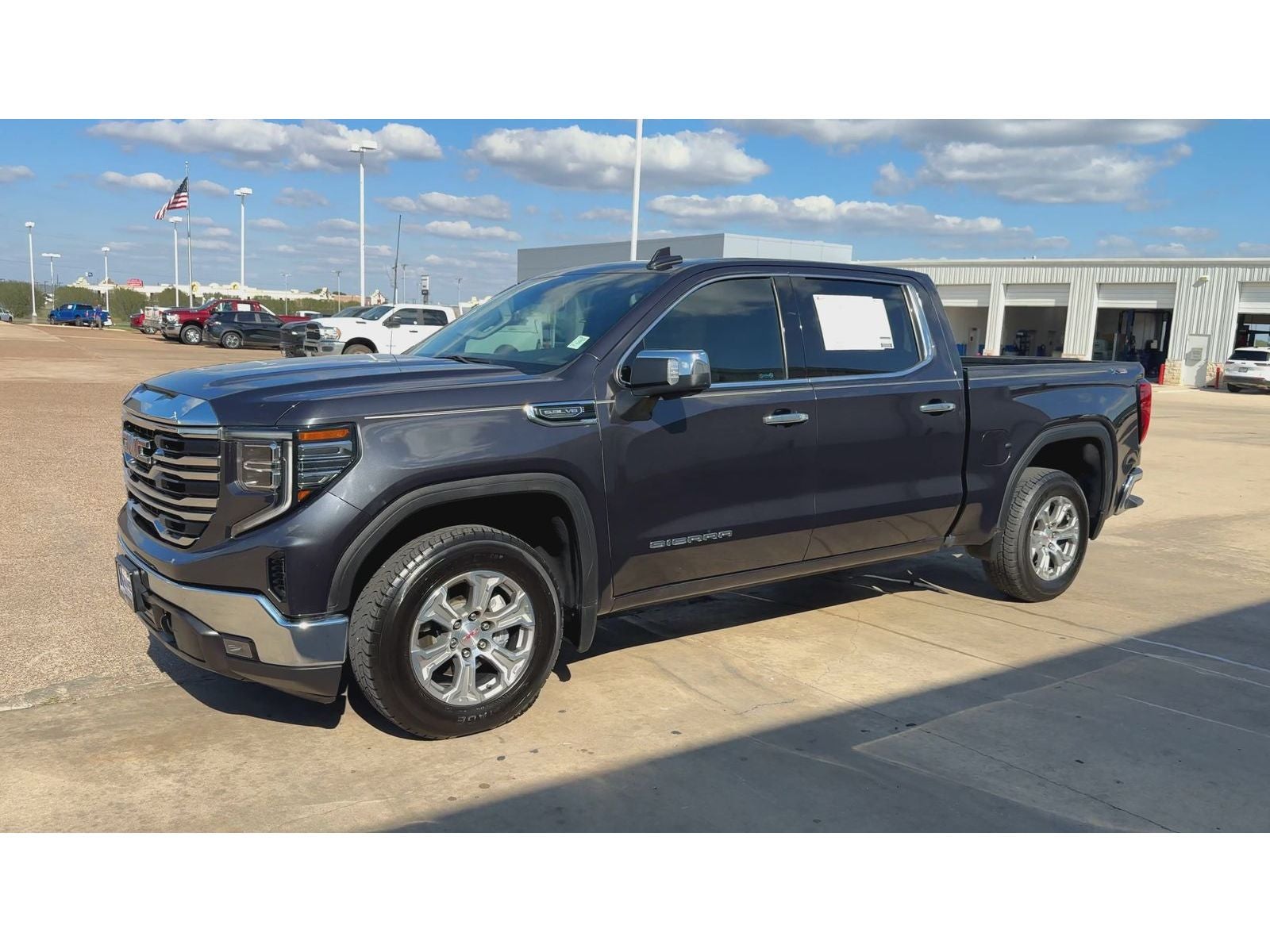 2024 GMC Sierra 1500 SLT — photo 4
