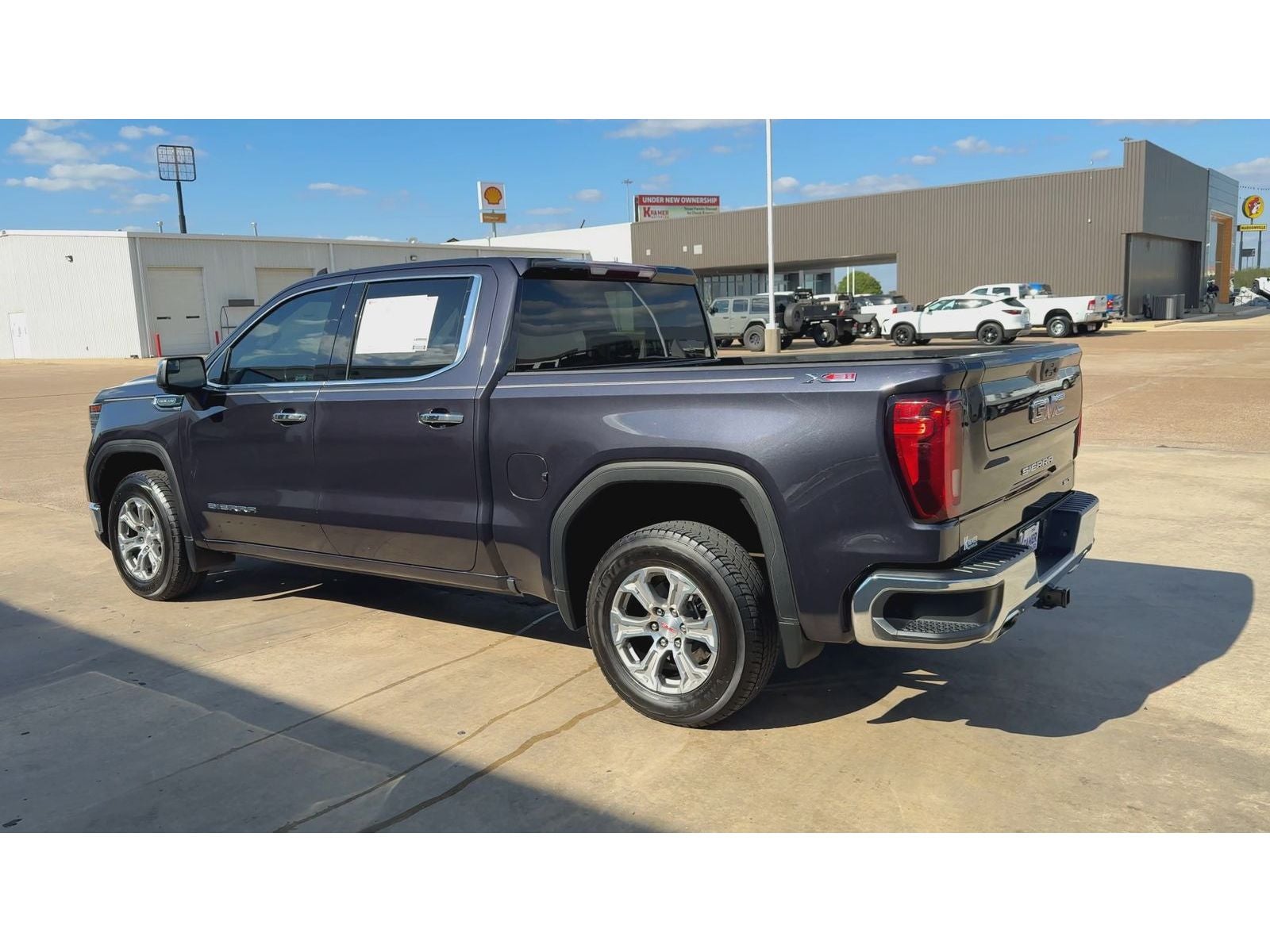 2024 GMC Sierra 1500 SLT — photo 6