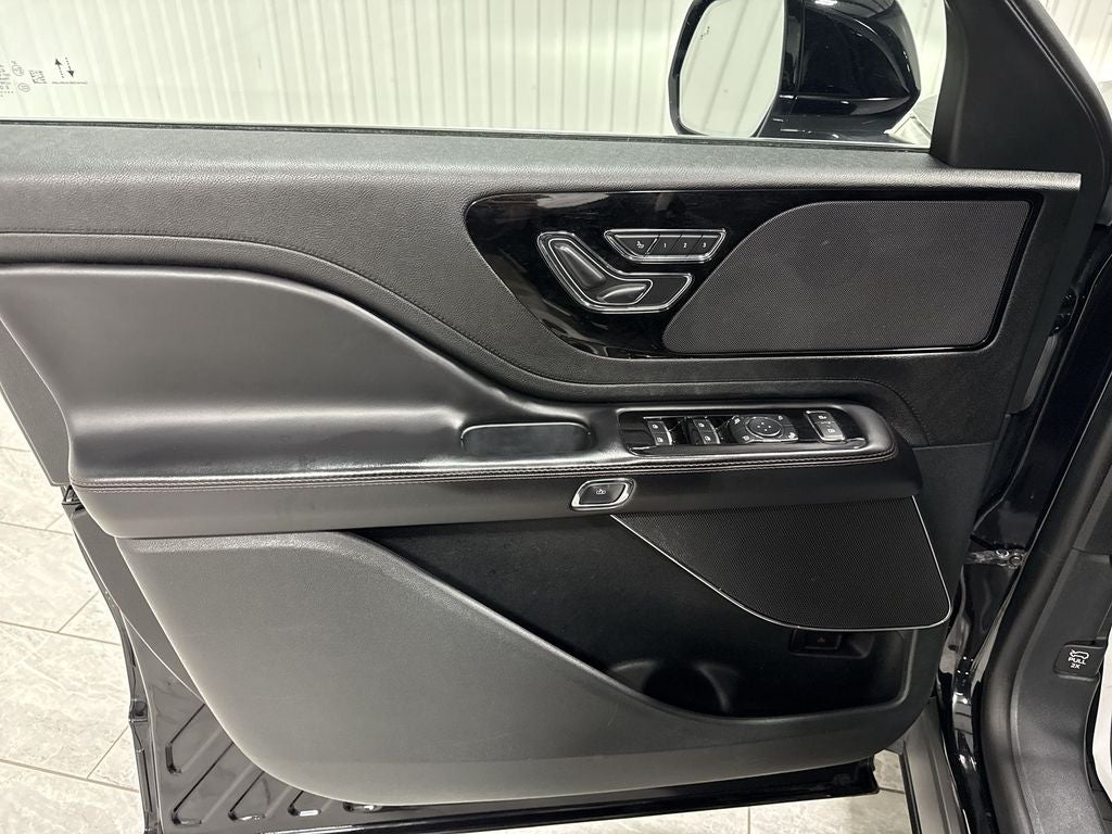 2023 Lincoln Aviator Livery
