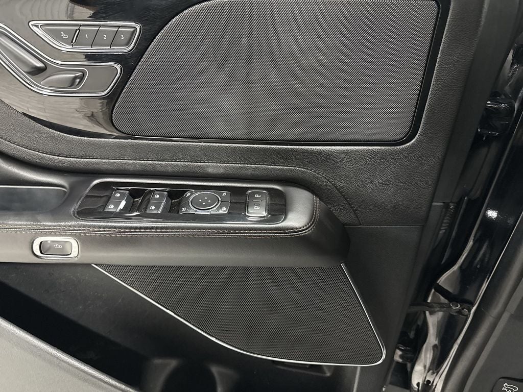 2023 Lincoln Aviator Livery
