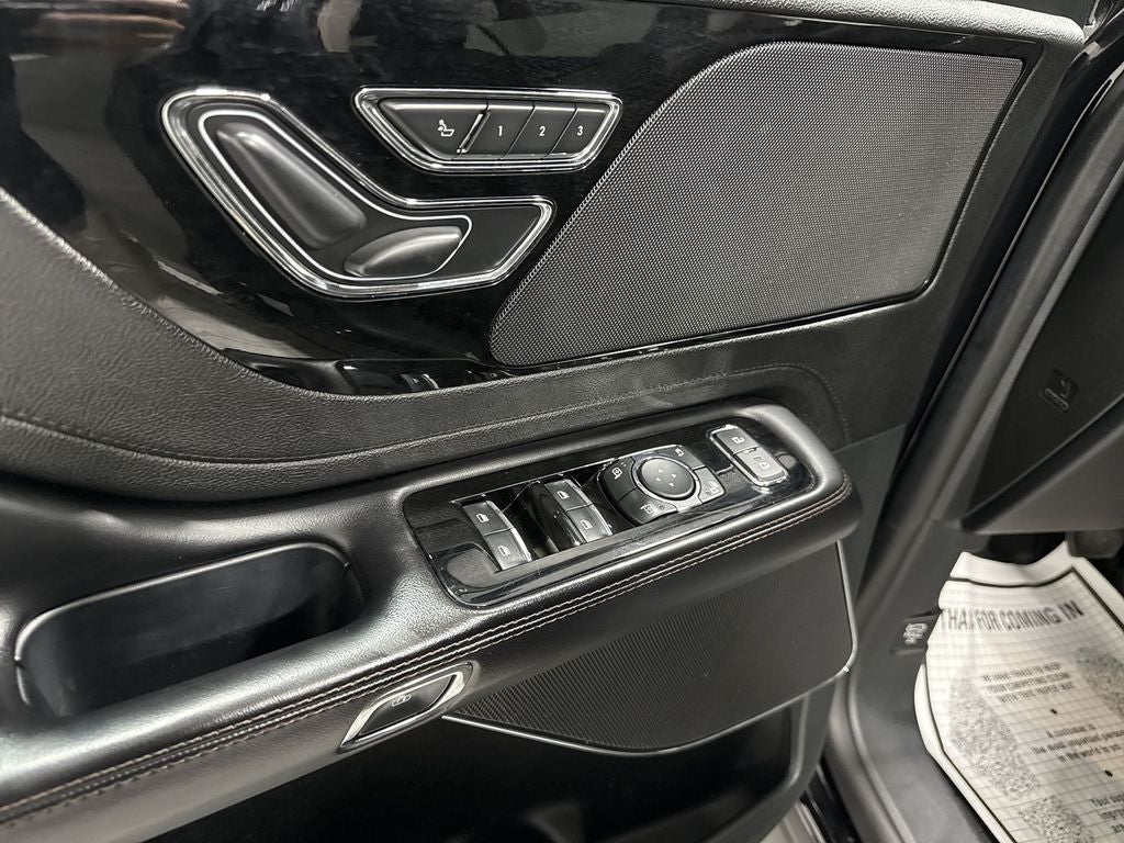 2023 Lincoln Aviator Livery