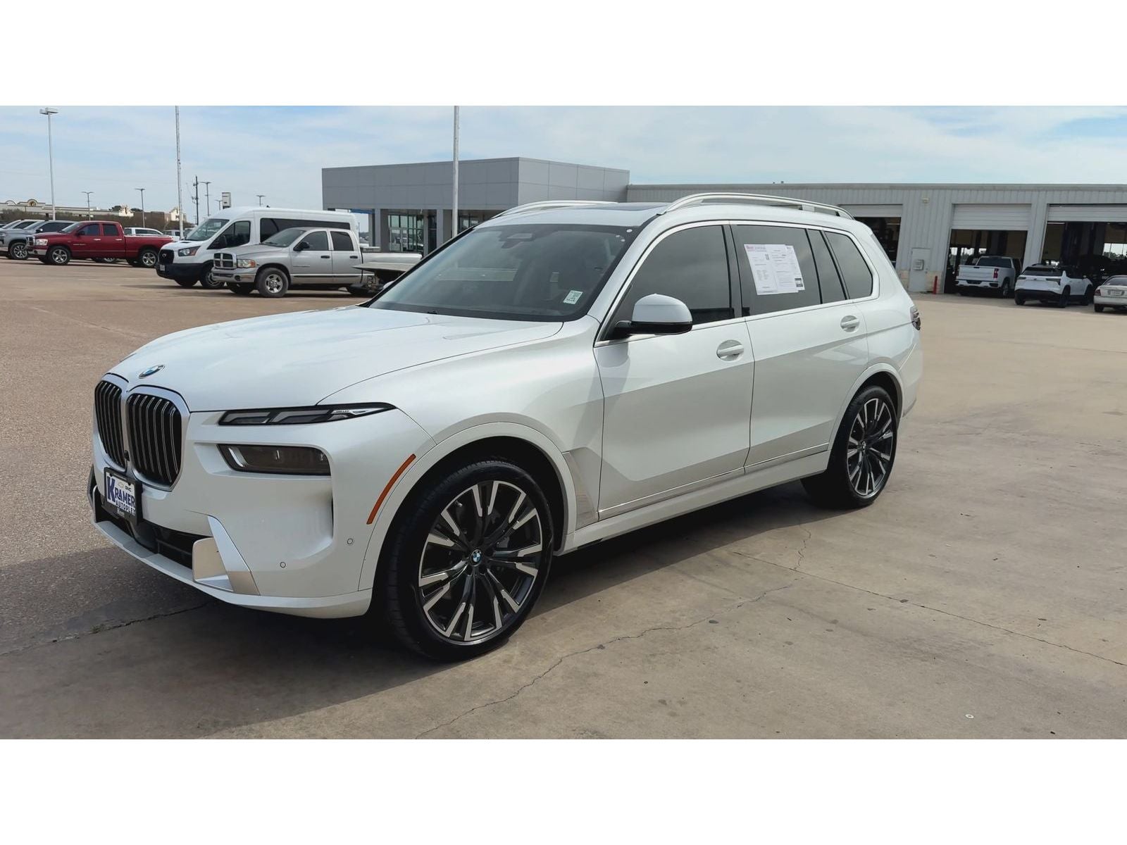 2025 BMW X7 xDrive40i — photo 4