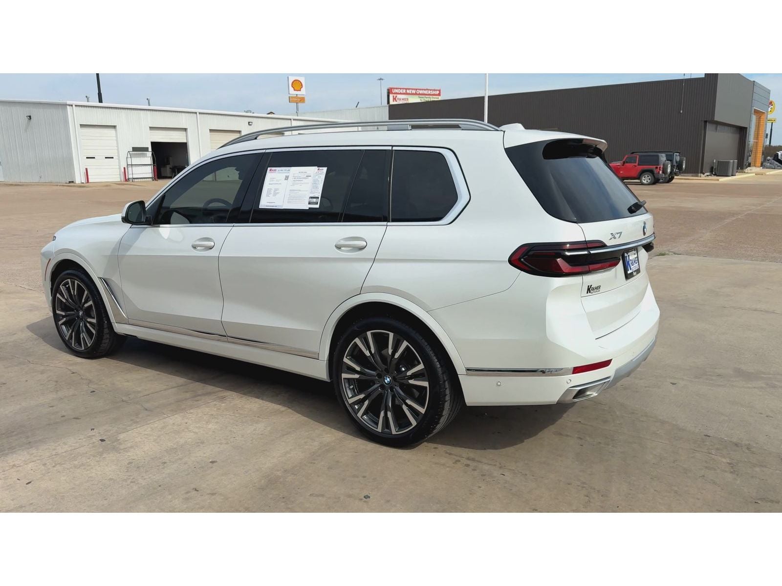 2025 BMW X7 xDrive40i — photo 6