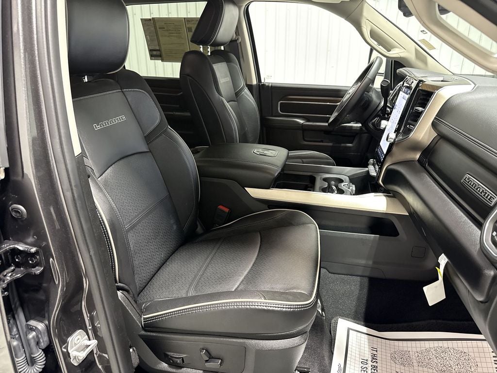 2024 RAM 2500 Laramie Crew Cab 4x4 6'4" Box